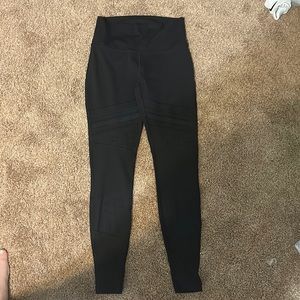 black lululemon leggings